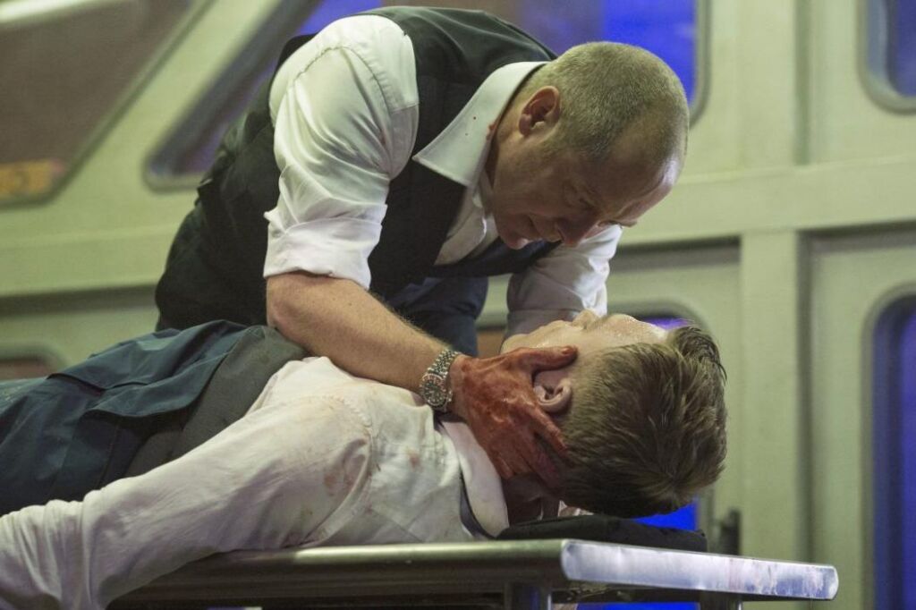 Red aurait pu tuer Ressler avec cette erreur de la saison 1 Red aurait pu tuer Ressler avec cette erreur de la saison 1