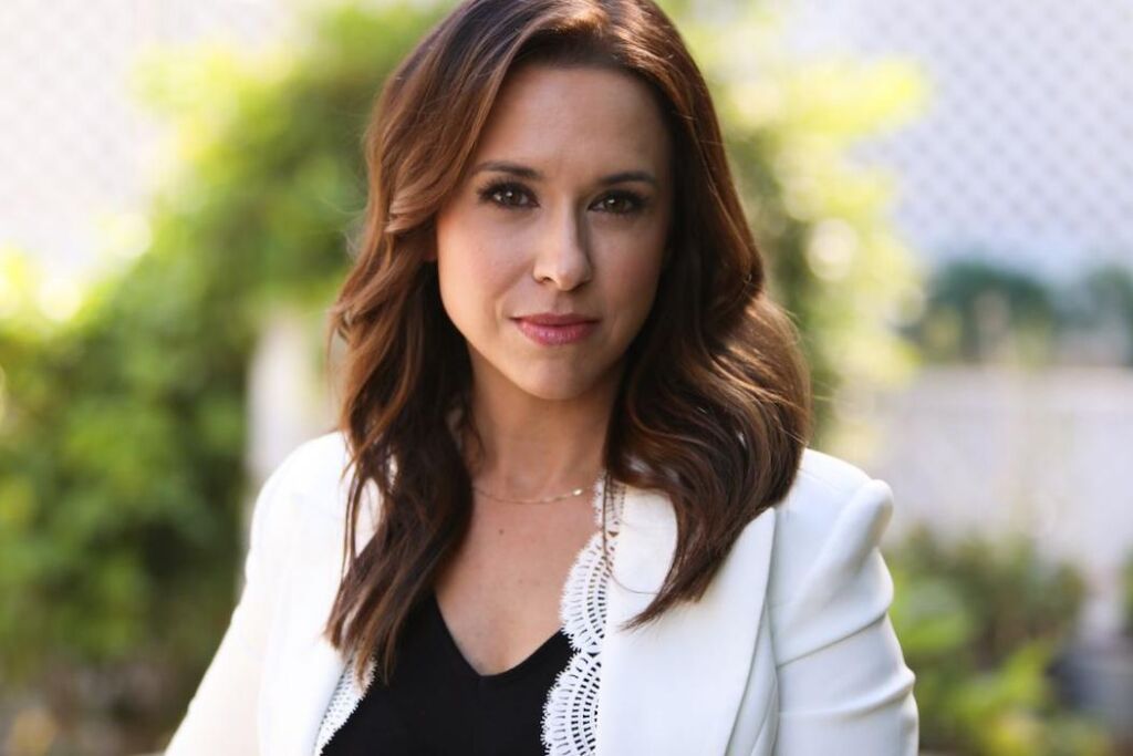 Lacey Chabert reçoit des messages de soutien de ses collègues vedettes après la mort «choquante» de sa sœur Lacey Chabert reçoit des messages de soutien de ses collègues vedettes après la mort «choquante» de sa sœur