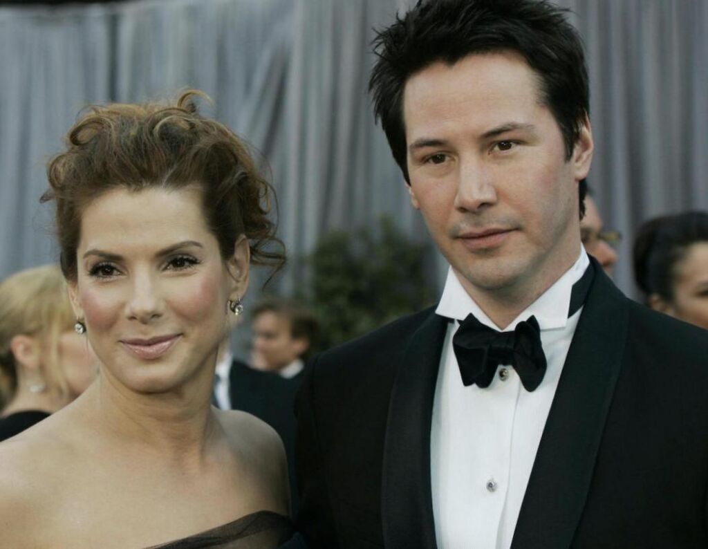 Pourquoi Sandra Bullock a dit qu’elle était heureuse qu’elle et Keanu Reeves ne soient jamais sortis ensemble Pourquoi Sandra Bullock a dit qu’elle était heureuse qu’elle et Keanu Reeves ne soient jamais sortis ensemble
