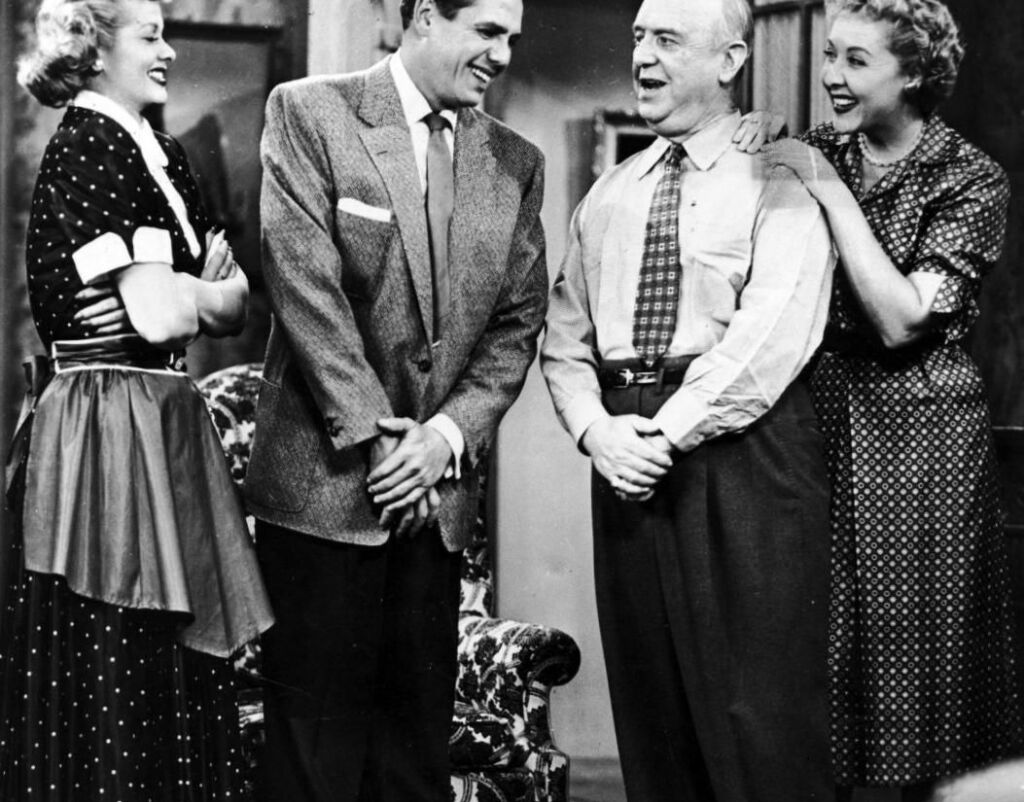 Desi Arnaz a révélé que William Frawley « ne pouvait pas supporter » Vivian Vance mais qu’elle « n’a jamais ressenti d’animosité » envers sa co-star Desi Arnaz a révélé que William Frawley « ne pouvait pas supporter » Vivian Vance mais qu’elle « n’a jamais ressenti d’animosité » envers sa co-star