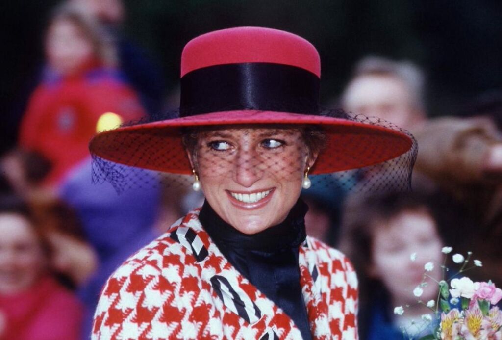 Le Noël 1991 de la princesse Diana à Sandringham impliquait une blague sur son avenir qu’elle n’aimait pas Le Noël 1991 de la princesse Diana à Sandringham impliquait une blague sur son avenir qu’elle n’aimait pas