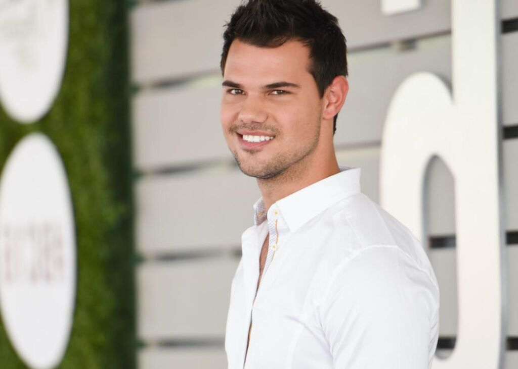 Taylor Lautner de « Twilight » a révélé pourquoi il avait cessé d’agir Taylor Lautner de « Twilight » a révélé pourquoi il avait cessé d’agir