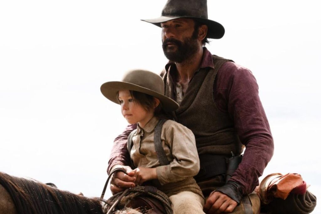 Tim McGraw dit que James Dutton souffre de SSPT, dit que cela fait « clairement partie de son caractère »