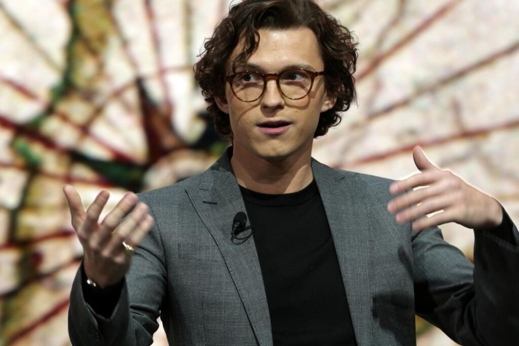 Jaw Dropped de Tom Holland en entendant «Spider-Person : No Way Home» coûte 20 tens of millions de dollars après avoir passé «Avatar» de James Cameron : «C’est honnêtement époustouflant ! »