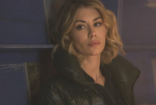 « Peacemaker » : Jennifer Holland taquine la tension de ses coéquipiers, finale de la saison