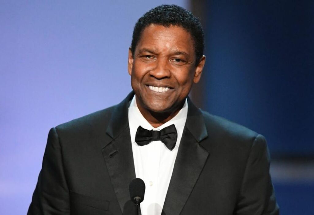 À l’intérieur du méga manoir de Beverly Hills de Denzel Washington À l’intérieur du méga manoir de Beverly Hills de Denzel Washington