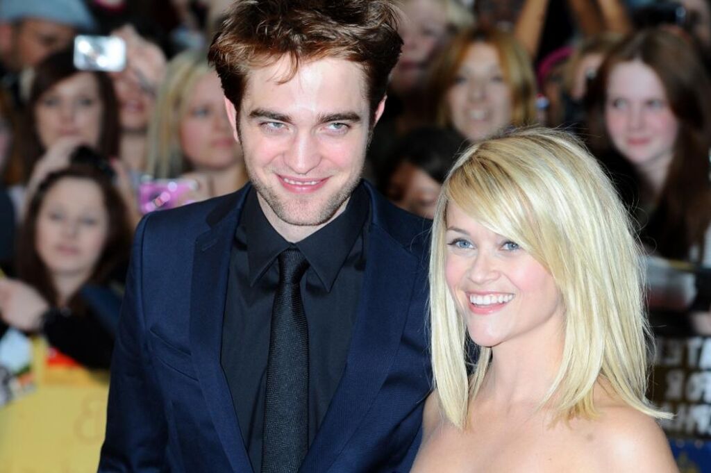 Reese Witherspoon s’est une fois extasié contre Robert Pattinson jouant son fils dans un film : « Il est tellement sexy ! » Reese Witherspoon s’est une fois extasié contre Robert Pattinson jouant son fils dans un film : « Il est tellement sexy ! »