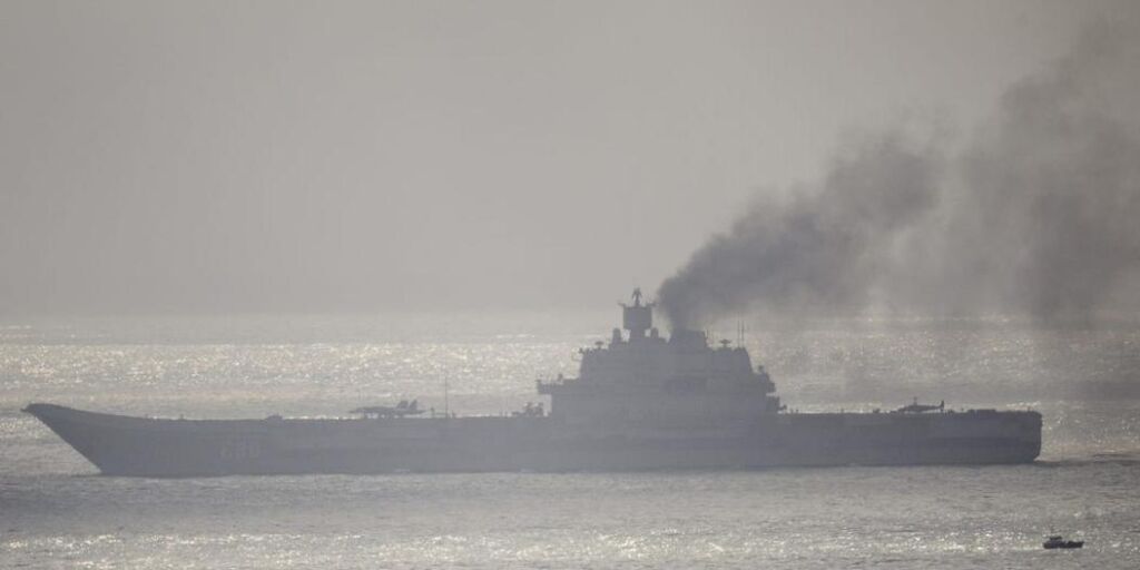Le porte-avions russe Admiral Kuznetsov fonctionne avec un carburant sale Mazut
