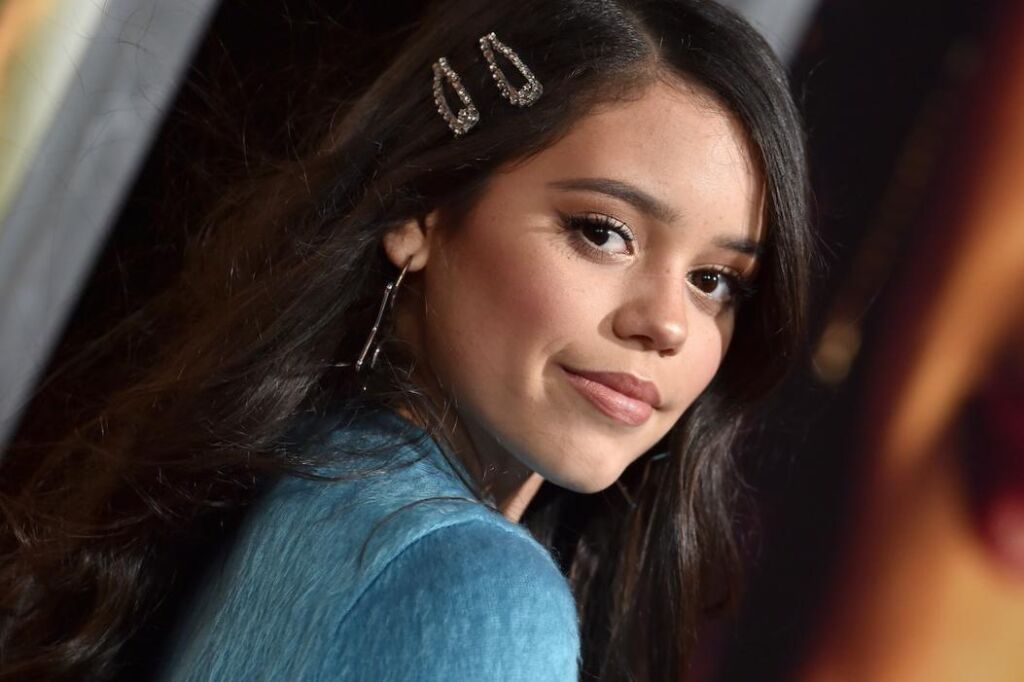 Jenna Ortega a dit qu’il « se sent mal » de prendre le titre de Scream Queen