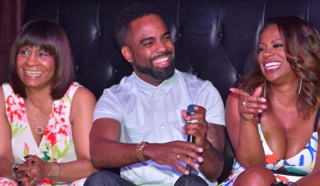 Kandi Burruss fait le point sur la relation de Mama Joyce avec son mari, Todd Tucker Kandi Burruss fait le point sur la relation de Mama Joyce avec son mari, Todd Tucker