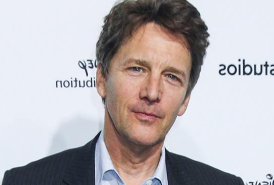« The Resident » : Andrew McCarthy rejoint le casting de la saison 5 dans un rôle récurrent « The Resident » : Andrew McCarthy rejoint le casting de la saison 5 dans un rôle récurrent