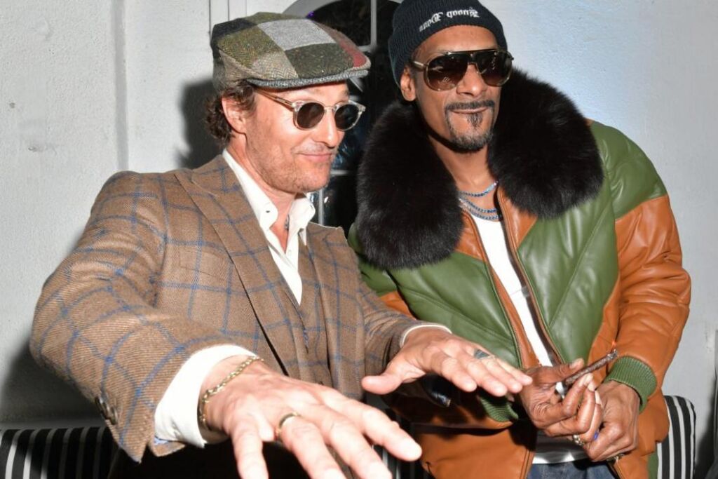 Snoop Dogg a remplacé l’herbe de film de Matthew McConaughey par ‘Real Snoop Weed’ Snoop Dogg a remplacé l’herbe de film de Matthew McConaughey par ‘Real Snoop Weed’