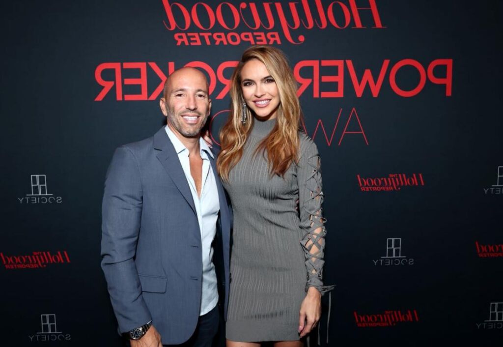 Jason Oppenheim dit que regarder sa rupture avec Chrishell Stause était « difficile » Jason Oppenheim dit que regarder sa rupture avec Chrishell Stause était « difficile »