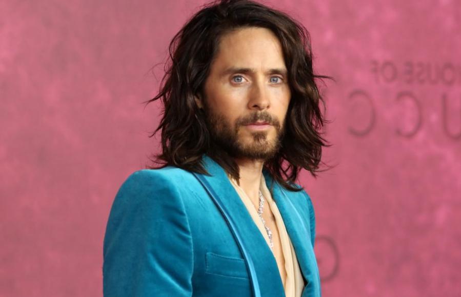 Jared Leto a perdu son père, a survécu grâce aux coupons alimentaires et a vécu dans une commune du Colorado à l’âge de 10 ans Jared Leto a perdu son père, a survécu grâce aux coupons alimentaires et a vécu dans une commune du Colorado à l’âge de 10 ans
