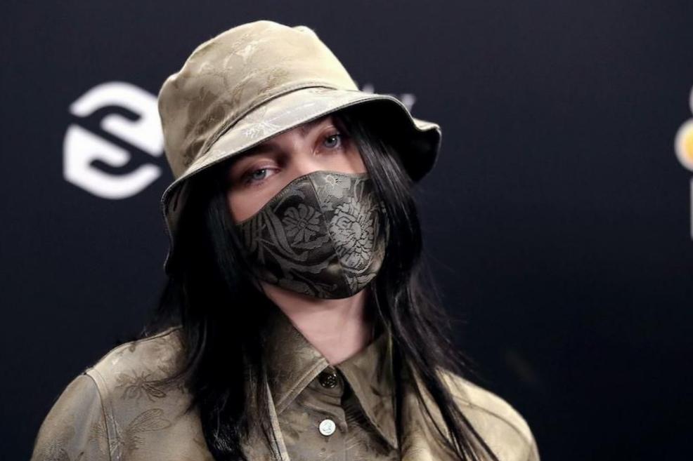 Billie Eilish vit toujours à la maison avec ses mothers and fathers Billie Eilish vit toujours à la maison avec ses mothers and fathers