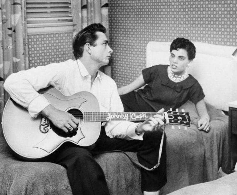 Pourquoi Johnny Cash et sa première femme, Vivian Liberto, ont-ils divorcé ? Pourquoi Johnny Cash et sa première femme, Vivian Liberto, ont-ils divorcé ?
