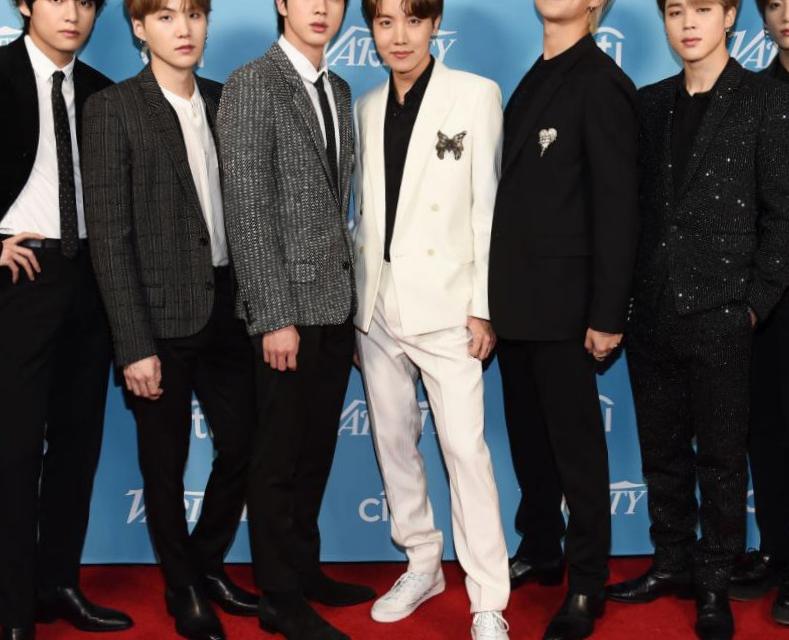 BTS réagit au clip de « Black Swan » BTS réagit au clip de « Black Swan »