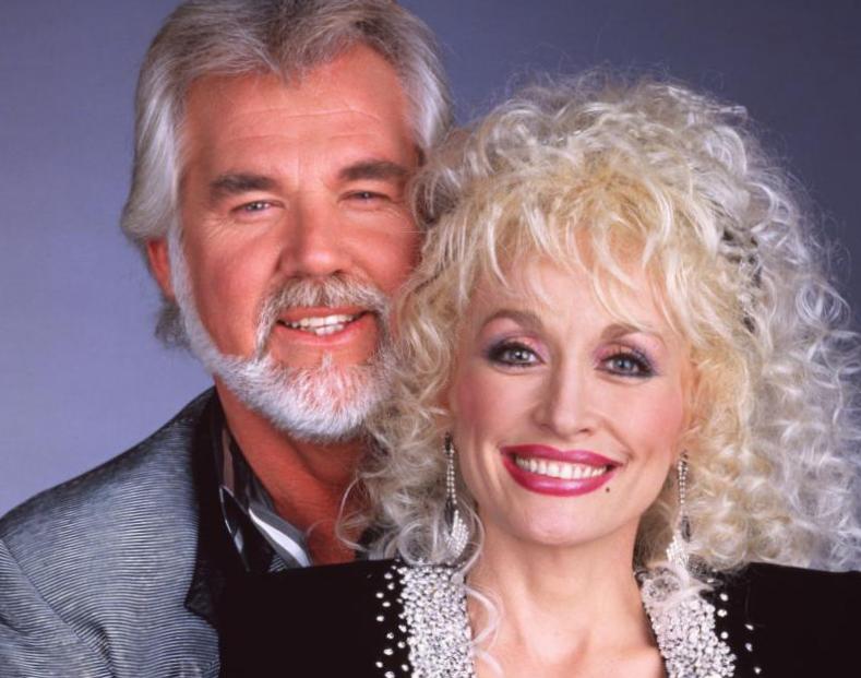 Kenny Rogers et Dolly Parton sont-ils déjà sortis ensemble ? Kenny Rogers et Dolly Parton sont-ils déjà sortis ensemble ?