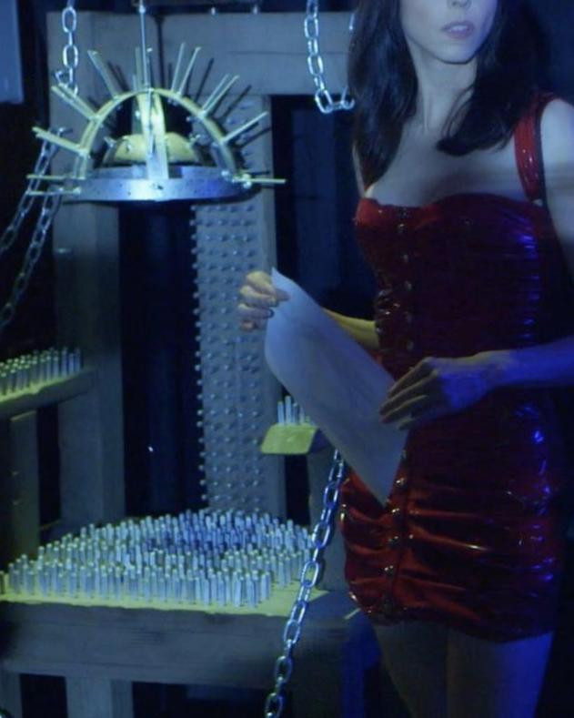 La star de « Buffy, contre les vampires » Juliet Landau partage la raison déchirante pour laquelle elle a cessé de parler à ses moms and dads pour révéler un nouveau film