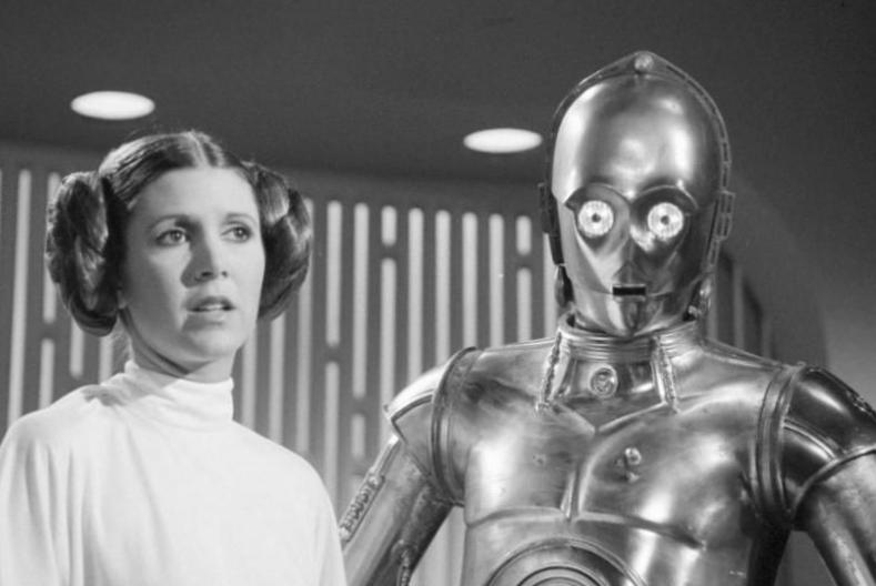 Carrie Fisher a embrassé George Lucas dans un movie de Steven Spielberg qu’elle a co-écrit Carrie Fisher a embrassé George Lucas dans un movie de Steven Spielberg qu’elle a co-écrit