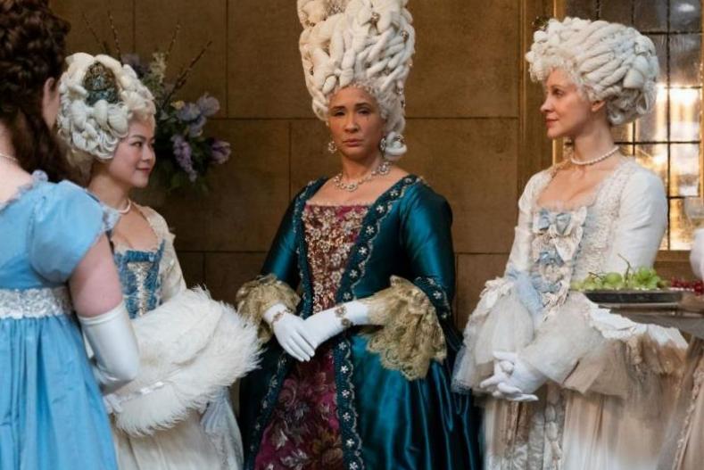 Le costume de la reine Charlotte de Golda Rosheuvel empêchait d’aller aux toilettes