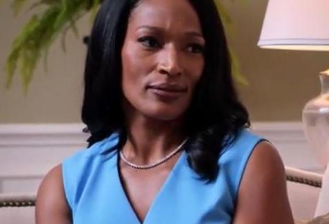 «The Oval» Saison 2 sur BET : nouvelle interview de Kron Moore à propos de Victoria «The Oval» Saison 2 sur BET : nouvelle interview de Kron Moore à propos de Victoria