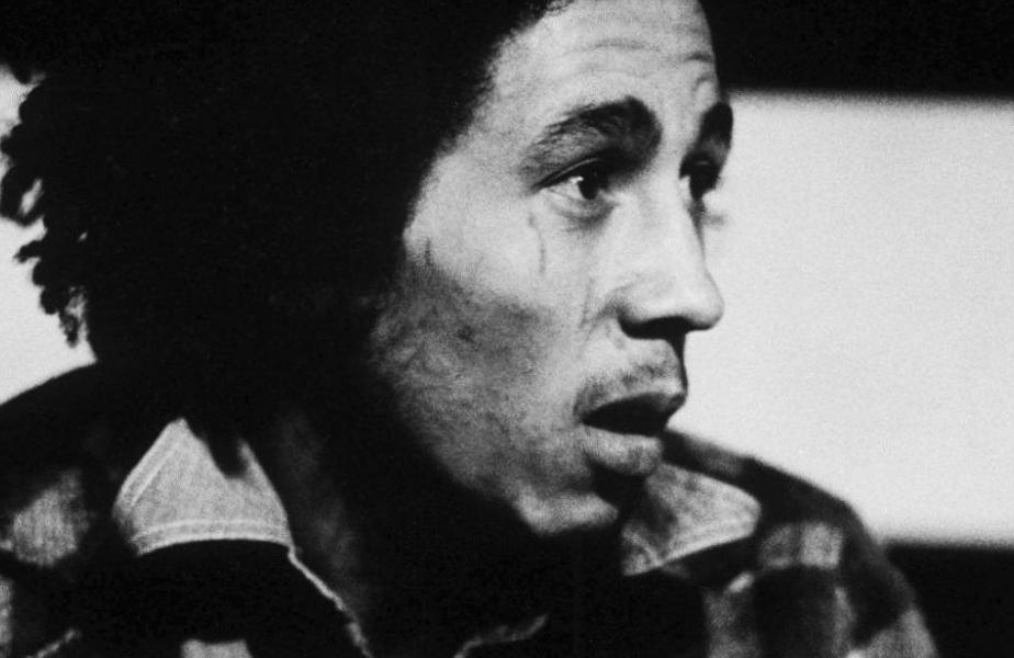 De quoi parlait Bob Marley sur ‘Burnin’ and Lootin » De quoi parlait Bob Marley sur ‘Burnin’ and Lootin »