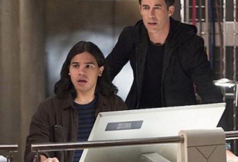 «The Flash» : Carlos Valdes part, Tom Cavanagh quitte la saison 7 «The Flash» : Carlos Valdes part, Tom Cavanagh quitte la saison 7