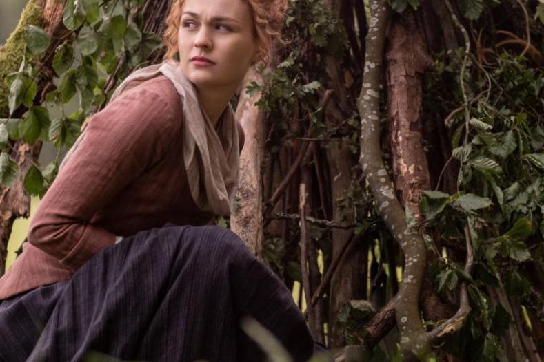 Récapitulatif «Outlander» : Saison 5, épisode 8 – Interview de Sophie Skelton Récapitulatif «Outlander» : Saison 5, épisode 8 – Interview de Sophie Skelton