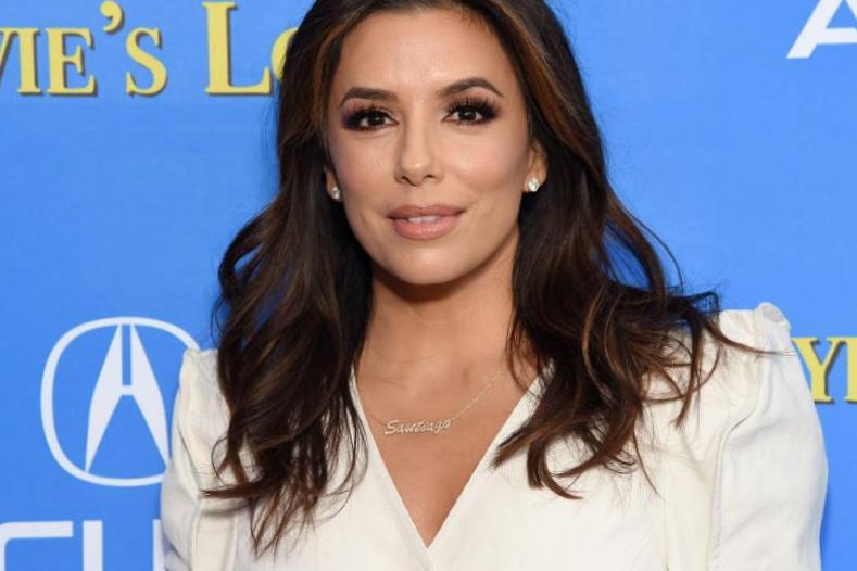 Eva Longoria dit que la créatrice de costumes «Desperate Housewives» lui a fait sentir mieux quand elle a pris du poids Eva Longoria dit que la créatrice de costumes «Desperate Housewives» lui a fait sentir mieux quand elle a pris du poids