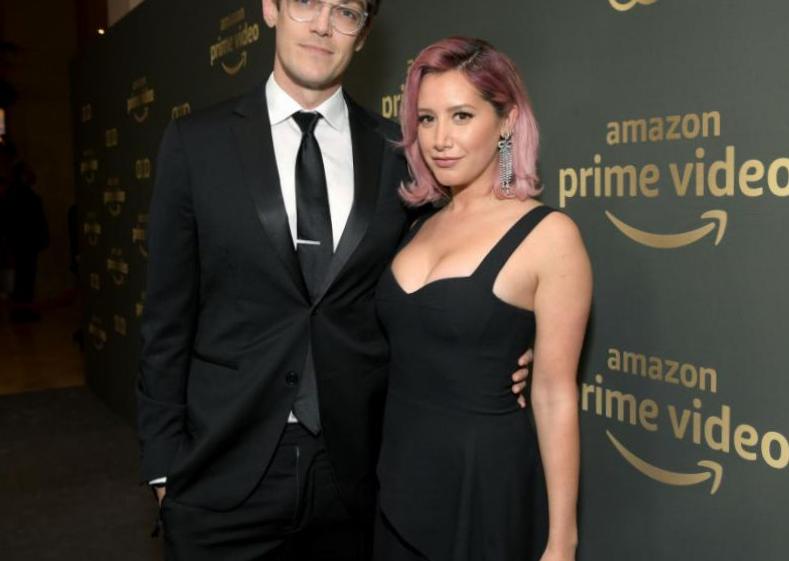 Le mari d’Ashley Tisdale, Christopher French, est un compositeur accompli Le mari d’Ashley Tisdale, Christopher French, est un compositeur accompli