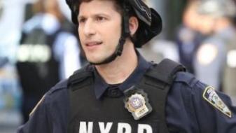 La finale de la série « Brooklyn Nine-Nine » fait-elle allusion au départ de Jake du NYPD ?