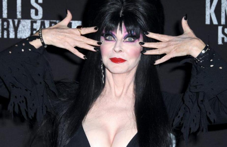 Elvira explique pourquoi l’horreur et les thrillers sont bons pour votre santé dans la vidéo Netflix Elvira explique pourquoi l’horreur et les thrillers sont bons pour votre santé dans la vidéo Netflix