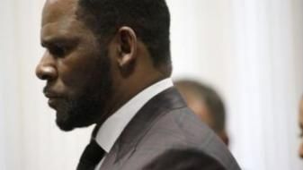 L’ex-petite amie de R. Kelly, Azriel Clary, affirme que la chanteuse l’a coupée de ses mothers and fathers lorsqu’elle a eu 18 ans L’ex-petite amie de R. Kelly, Azriel Clary, affirme que la chanteuse l’a coupée de ses mothers and fathers lorsqu’elle a eu 18 ans