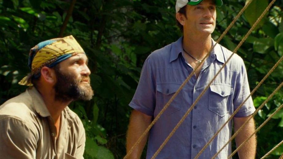 Le méchant «survivant» Russell Hantz fustige Jeff Probst pour avoir supprimé «Entrez, les gars» Le méchant «survivant» Russell Hantz fustige Jeff Probst pour avoir supprimé «Entrez, les gars»
