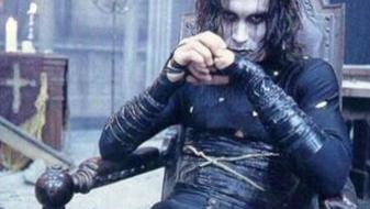 La famille de Brandon Lee, star du corbeau, s’exprime après le tournage fatal d’Alec Baldwin La famille de Brandon Lee, star du corbeau, s’exprime après le tournage fatal d’Alec Baldwin