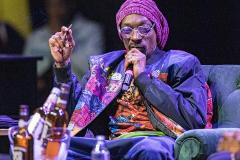Qu’est-il arrivé à la mère de Snoop Dogg ? Lisez l’hommage touchant du rappeur après la mort de Beverly Tate Qu’est-il arrivé à la mère de Snoop Dogg ? Lisez l’hommage touchant du rappeur après la mort de Beverly Tate
