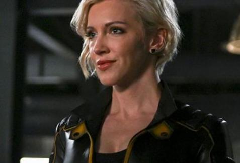 Katie Cassidy revisite la dernière saison de «Arrow» et dévoile de nouveaux secrets de laurier Katie Cassidy revisite la dernière saison de «Arrow» et dévoile de nouveaux secrets de laurier