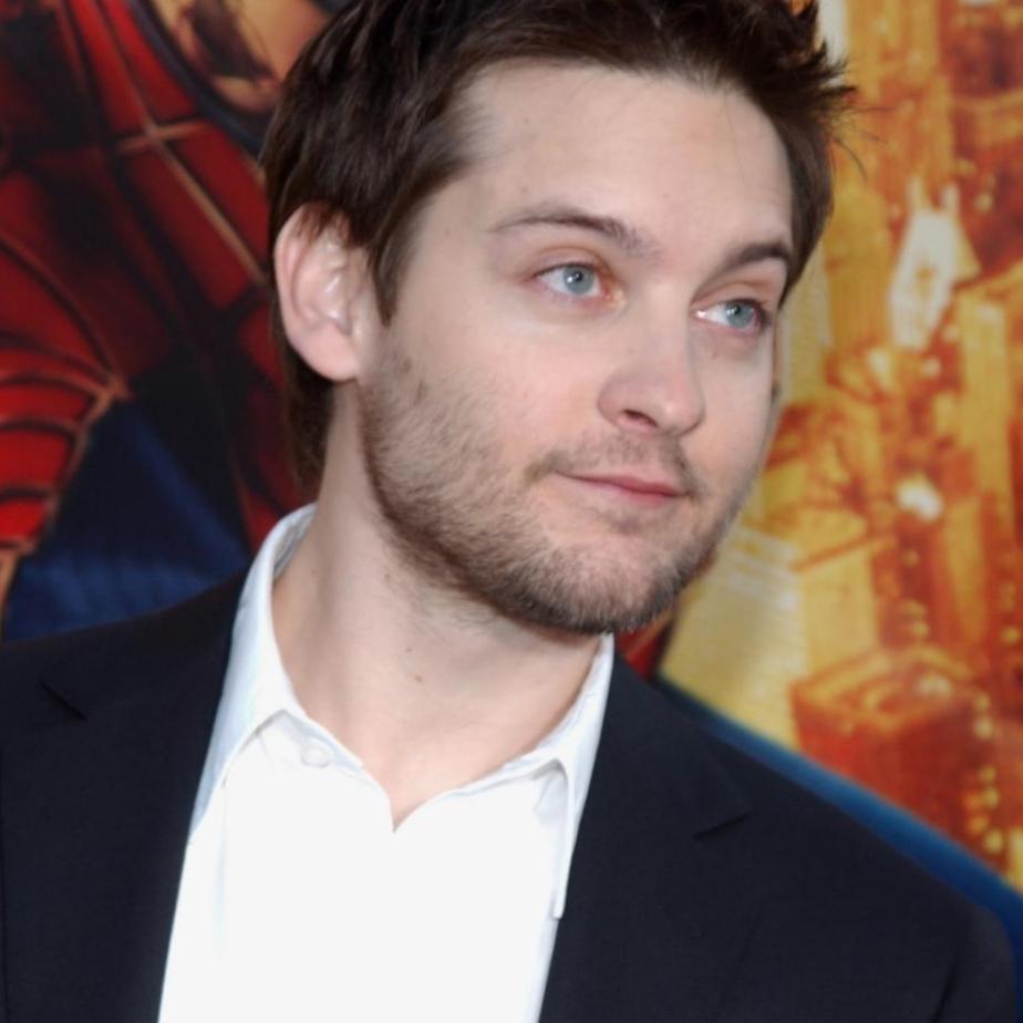 Quel acteur de « Spider-Male » a interprété Peter Parker en premier ?