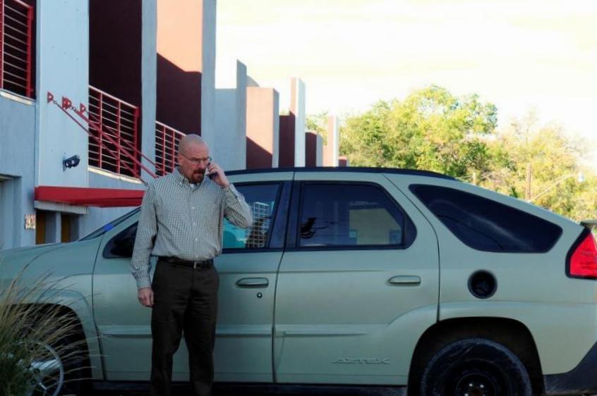 «Better Call Saul» et «Breaking Bad» incluent un symbolisme automobile sérieux, de Suzuki Esteem de Jimmy McGill à Pontiac Aztec de Walter White