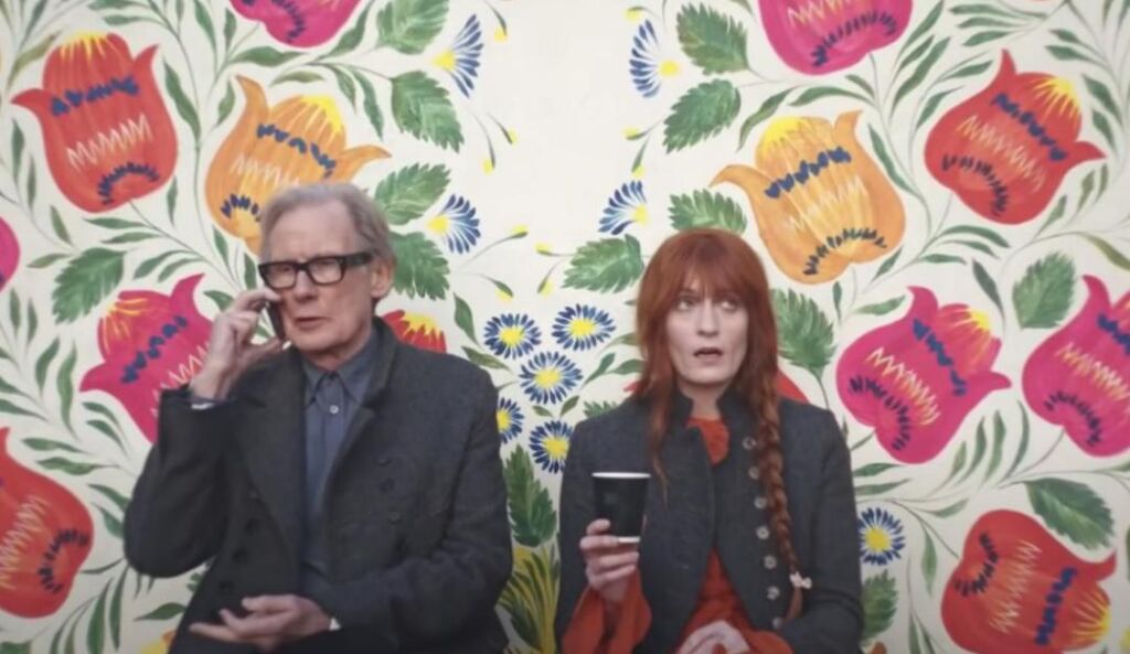 Bill Nighy joue dans Florence et la vidéo « gratuite » de la machine Bill Nighy joue dans Florence et la vidéo « gratuite » de la machine