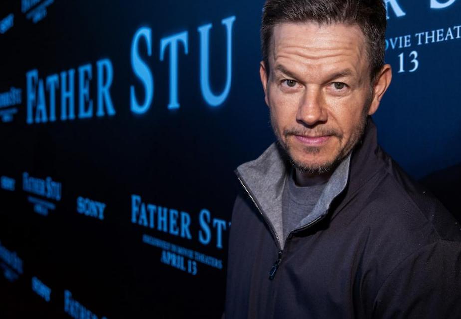 Le gain de poids du «père Stu» de Mark Wahlberg n’était pas sa seule transformation corporelle pour un film