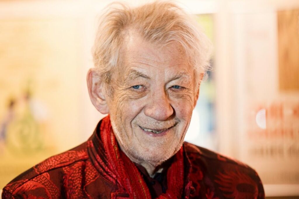 Ian McKellen a une fois partagé qu’il trouvait parfois jouer Gandalf « ennuyeux » Ian McKellen a une fois partagé qu’il trouvait parfois jouer Gandalf « ennuyeux »