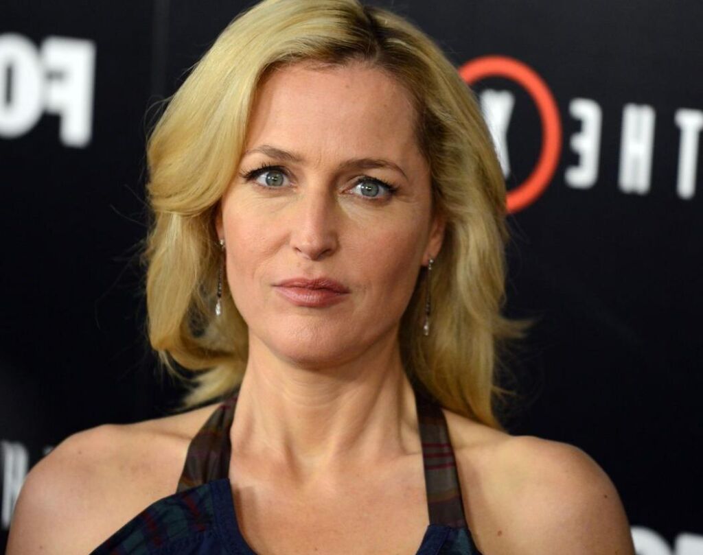 En quoi le mensonge d’âge de Gillian Anderson était différent de la plupart des acteurs En quoi le mensonge d’âge de Gillian Anderson était différent de la plupart des acteurs
