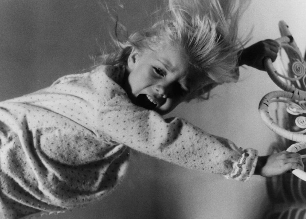 La mort tragique de Heather O’Rourke n’a pas empêché le studio de terminer « Poltergeist III » La mort tragique de Heather O’Rourke n’a pas empêché le studio de terminer « Poltergeist III »