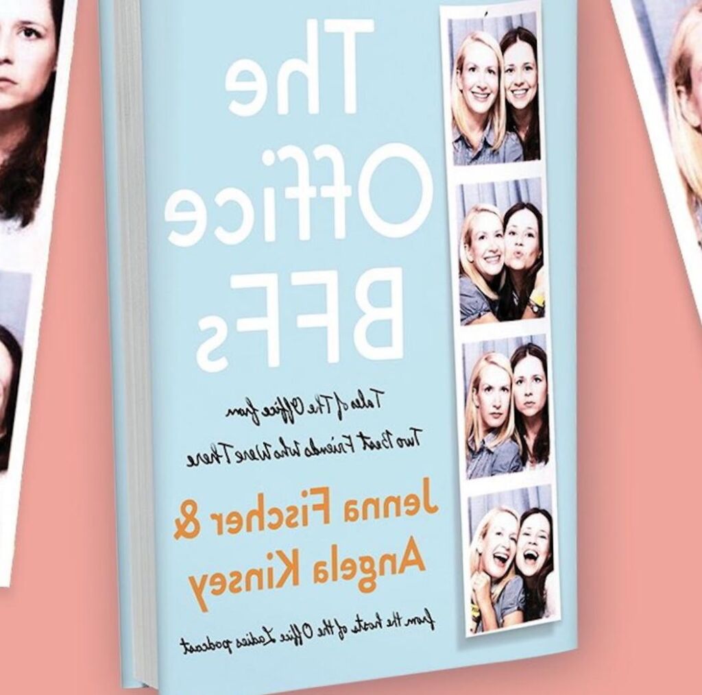Jenna Fischer et Angela Kinsey ravissent les fans avec des souvenirs dans leur nouveau livre Jenna Fischer et Angela Kinsey ravissent les fans avec des souvenirs dans leur nouveau livre
