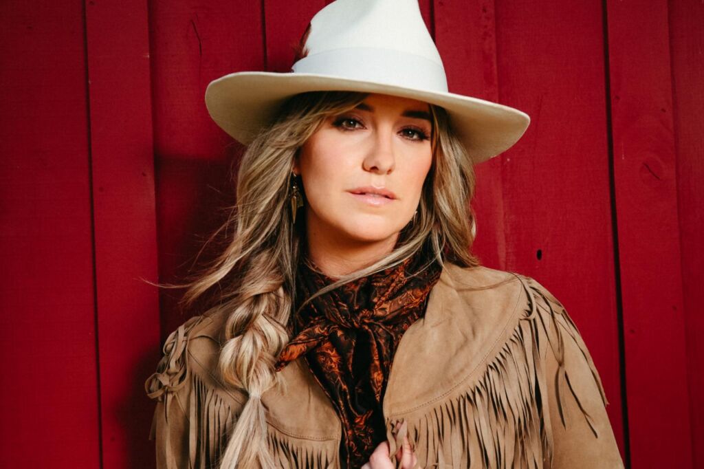Lainey Wilson sort une nouvelle chanson « Heart Like a Truck » Lainey Wilson sort une nouvelle chanson « Heart Like a Truck »