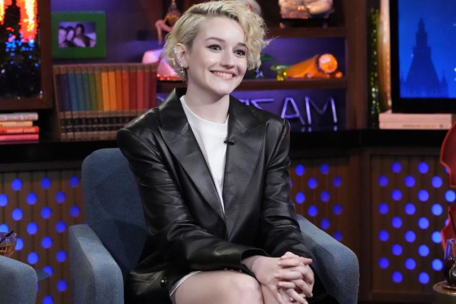 Julia Garner a exigé un doublé pour cette scène « Ozark » : « C’était tellement embarrassant » Julia Garner a exigé un doublé pour cette scène « Ozark » : « C’était tellement embarrassant »
