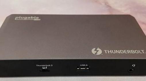 La station d’accueil enfichable Thunderbolt 3 et USB-C ajoute 10 ports supplémentaires à votre MacBook