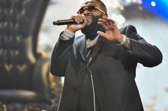 Pourquoi Rick Ross a-t-il nommé son label Maybach Music ? Pourquoi Rick Ross a-t-il nommé son label Maybach Music ?
